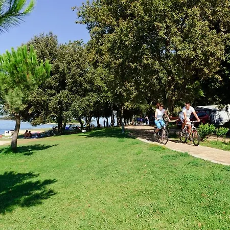 Semesterbostad Holiday Home Camping Valkanela.4 Vrsar